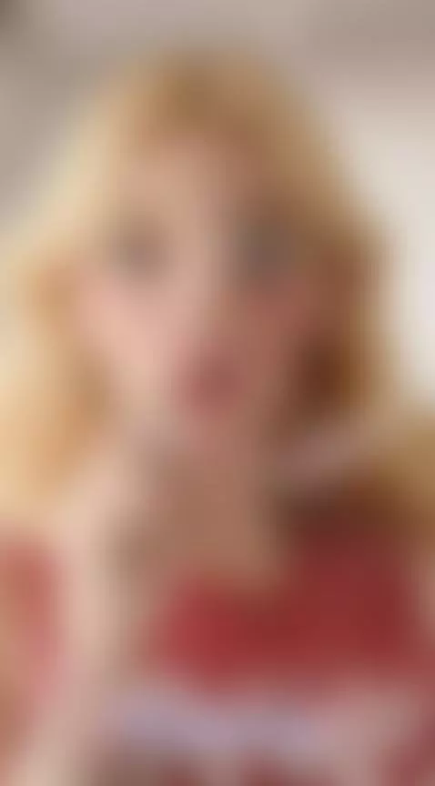 Follow fore more smoking fetish by veroalva