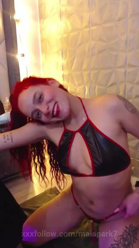 a little dance for you hun! by maiapark7