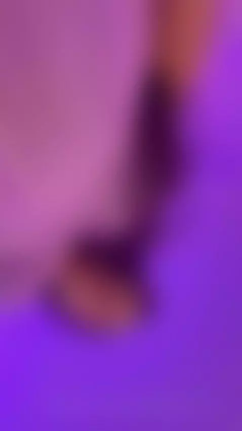 Do U enjoy the view? by amybuunny