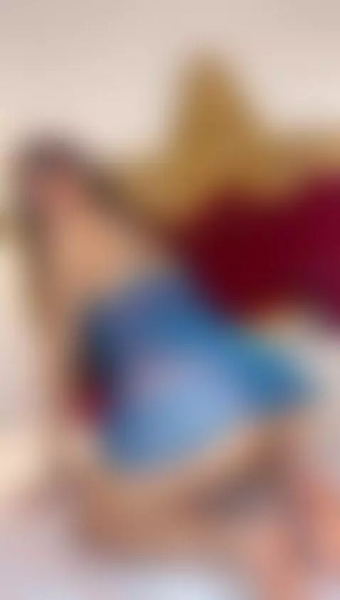 I want to be your Christmas present💖🥵 by sofyqueen