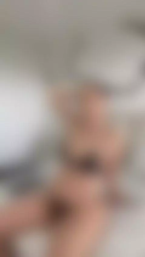 Your sexy girl by bridgetrodriguez