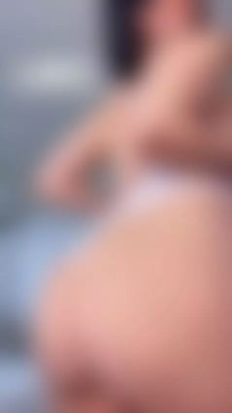 Bouncing my beautiful ass by bridgetrodriguez