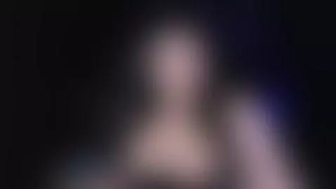 shake it :) by gothiesuccubus