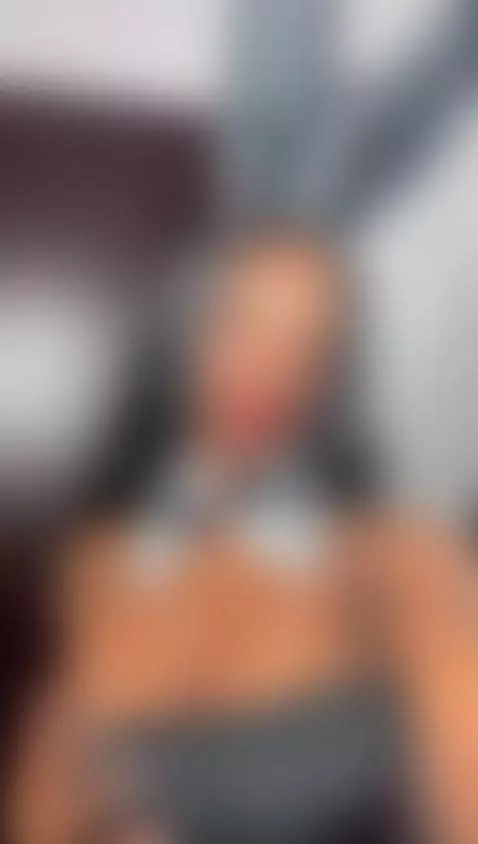 quien le da duro a  esta conejita ??? by annyosorio07