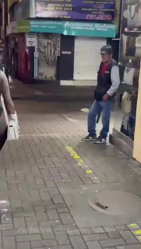 on the street very very horny by annyosorio07