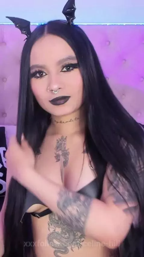 Kisses from your gothic fantasy ♥ by celine-hill