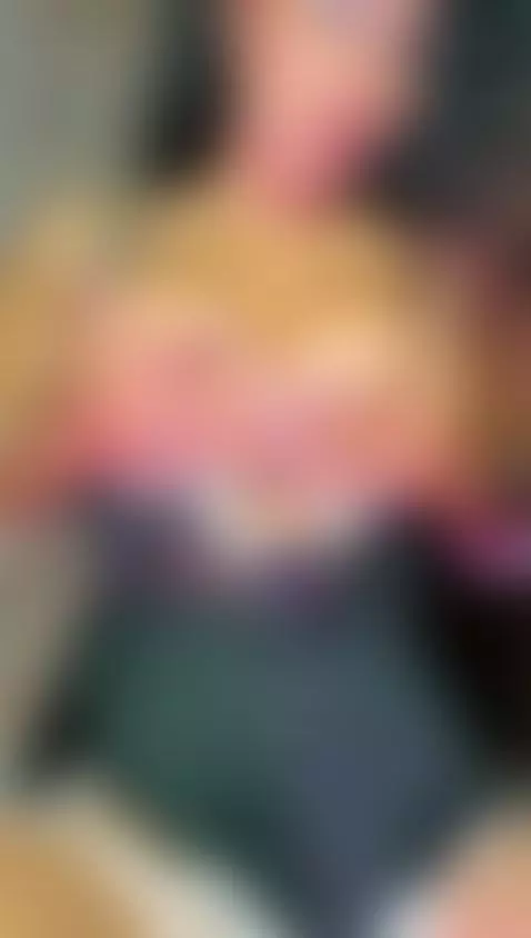 my tits full of oil by hailey16