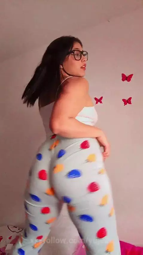 I would like to jump you like this with your penis inside me by yujelis