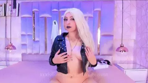 Come and feel my tits harden of pleasure 😈😈 by samarajhonson