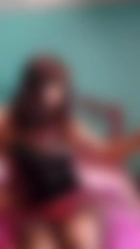 chismoso 🙋🏻‍♀️❤️ by nailahbutterfly