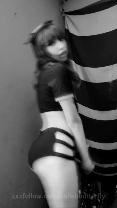 te bailó 🥵🔥 by nailahbutterfly