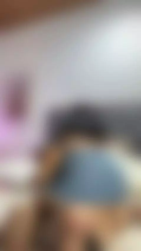 Come here honey   https://www.camsoda.com/emiliwilliams by emiliwilliams