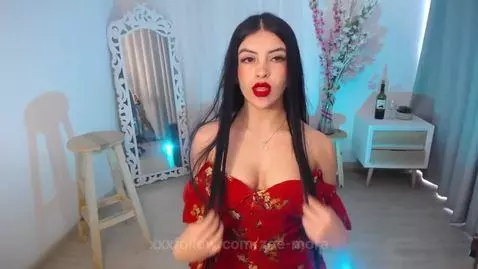 I'm on line now, come and join the fun! by zoe-mora