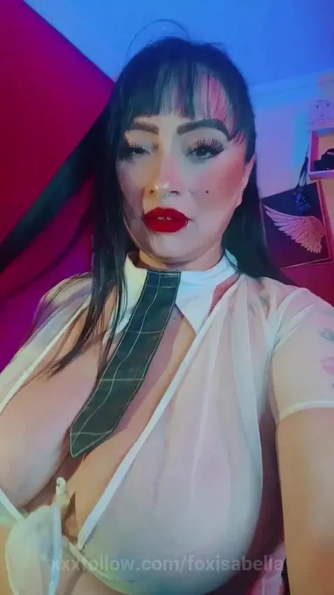 y si bailamos junticos 😏🤤 by foxisabella