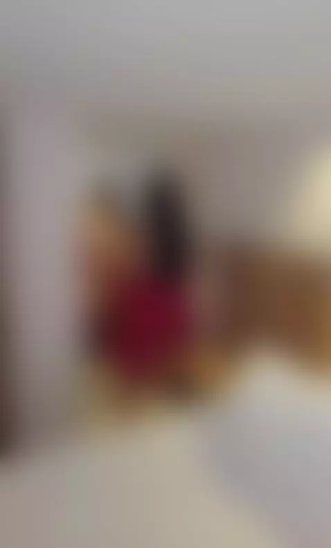 quieres ver como juego con mi cuerpo y enorme culo🥵 by sarablack4