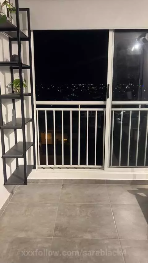 Te gustaria tenerme de vecina 🥵🥵 by sarablack4