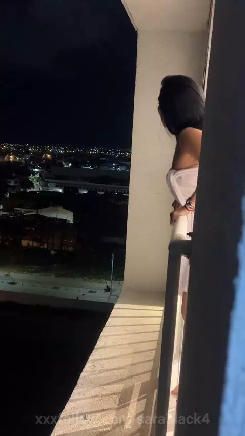 Que rico que me espien mis vecinos 🥵 by sarablack4