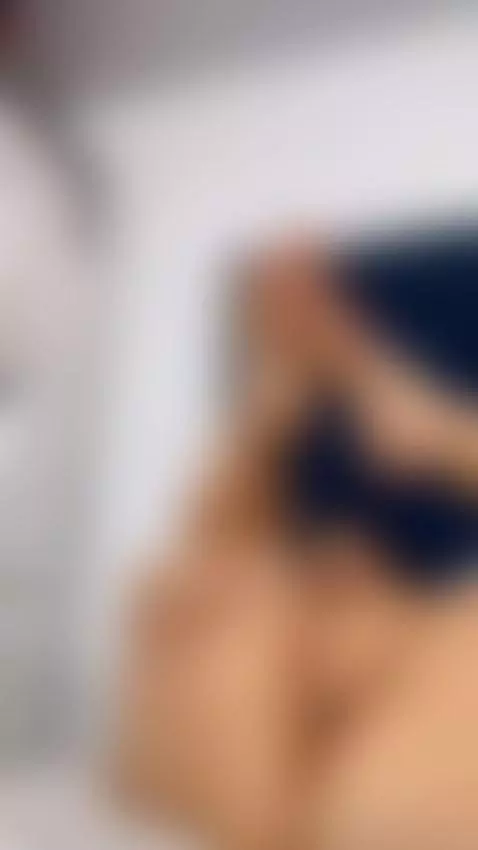 me chuparias los pies y el coño? by sarablack4