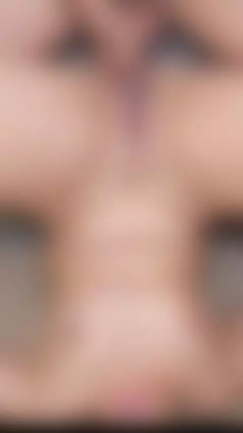 te gustan las poses extrañas? a mi si 😈 by sarablack4