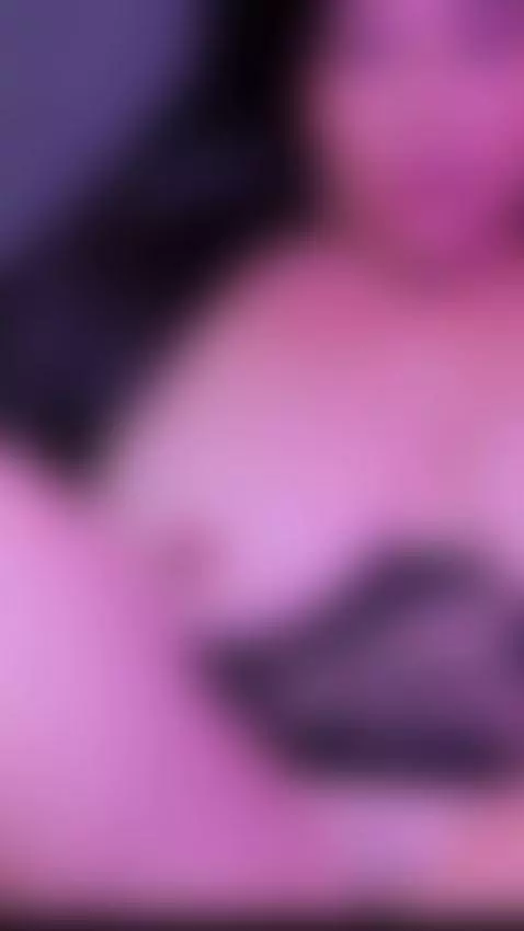 Muy caliente tocandome el coño viendo a mis amigas🥵💦 by sarablack4