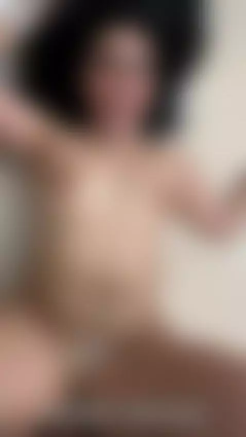 Que rica leche me acaban de dar, estaba calientica y espesa ... by sarablack4