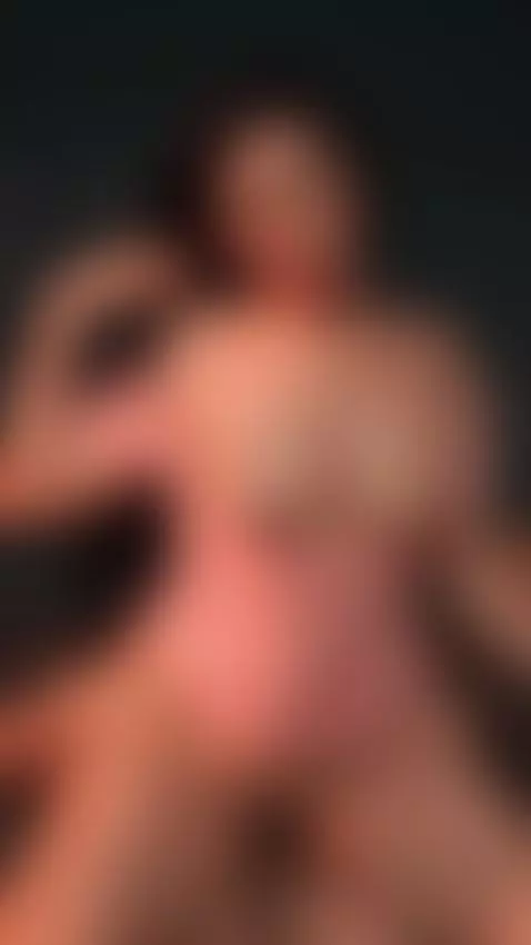 Disfrutando de esta verga gigante dentro de mi 🍆🥵 by sarablack4