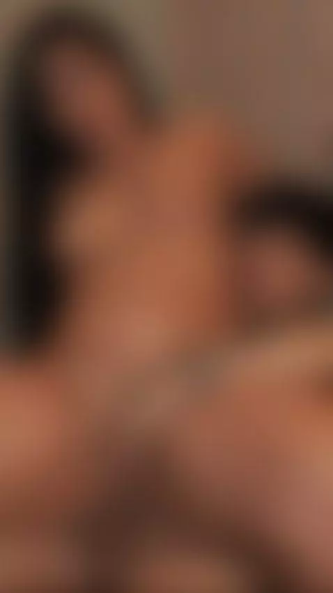 Estaba tan cachonda que no pude evitar cabalgar esta vergota... by sarablack4