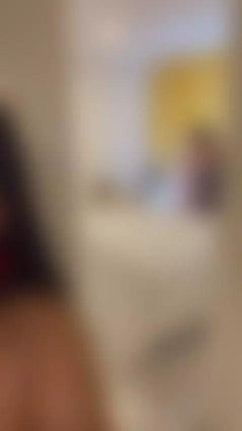 si supieras la ganas que me dieron de masturbarme  mienttas ... by sarablack4