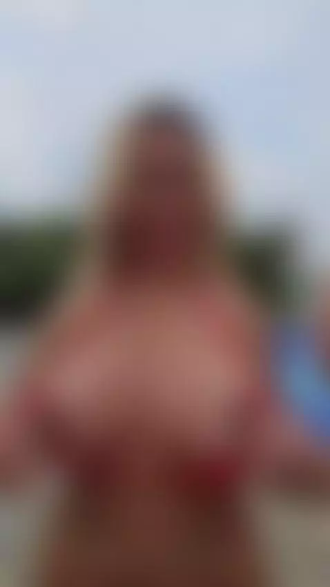 y dime de todas cual tu quieres que rucas tetas 🥵🔥🔥🔥 by sarablack4