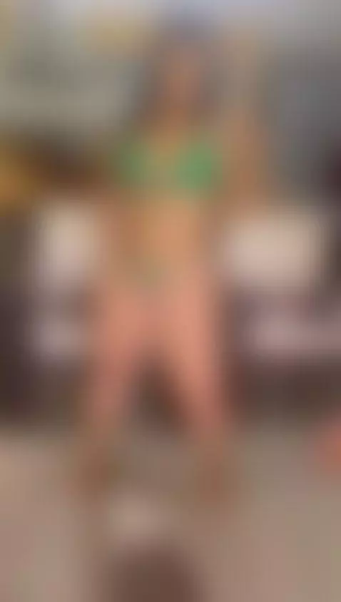 quieres ver como bailo mientras me toco suavemente 🔥🥵🥵🥵 by sarablack4