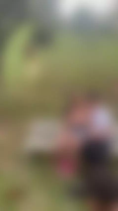 estaba haciendo ejercicio y una pareja iban a follar en el p... by sarablack4