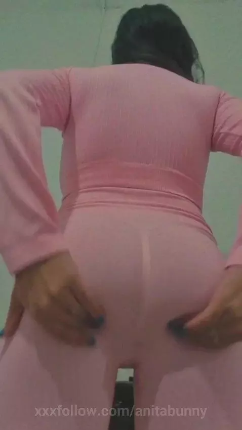 I think he looks better without pants... by anitabunny