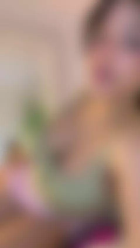 online on:https://chaturbate.com/b/eureekaa/?useExternalSoft... by alexacam04