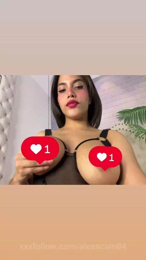 follow me on ig : https://www.instagram.com/alexa.yanez21?ig... by alexacam04