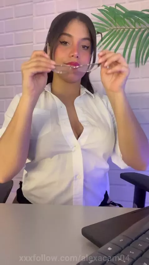 online on : https://stripchat.com/_Eurekaa_/follow-me by alexacam04