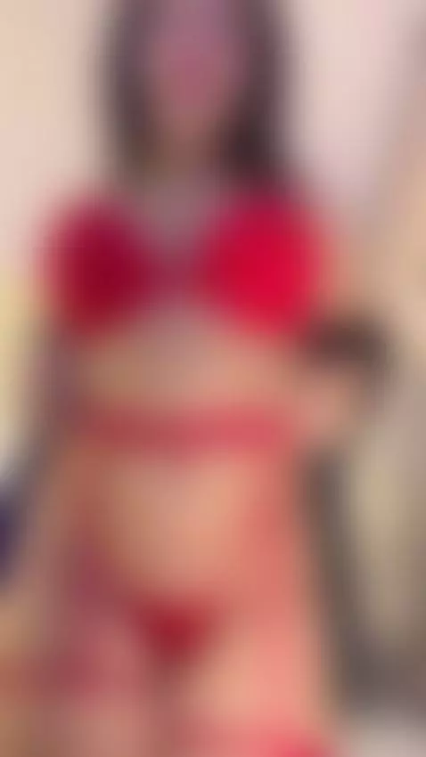 estoy en vivo ahora , entra a verme y usa mi link de referid... by alexacam04