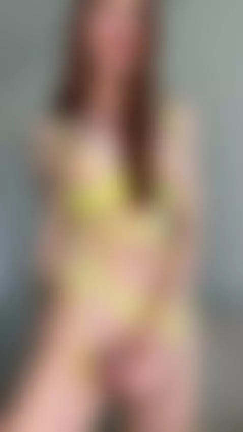 Does yellow look good on me? by milanaa1