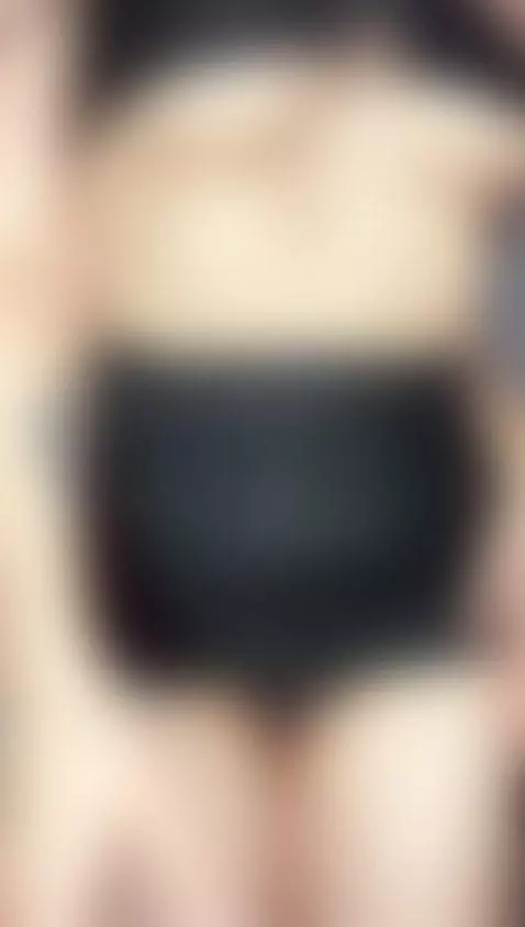 Do you wanna help me to lift up my dress? by tinajonnes