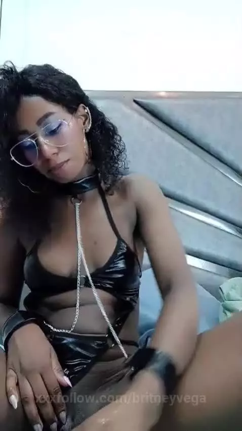 LICKING UR COCK by britneyvega