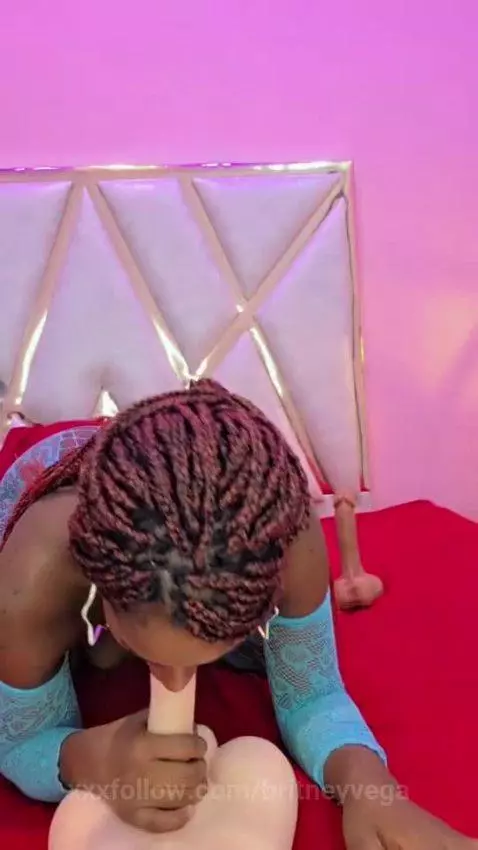 Every inch of me wants your attention 👀💞 by britneyvega