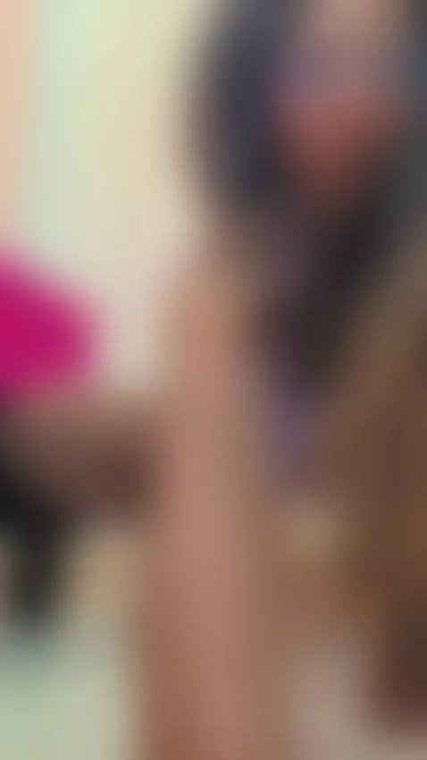 I’m Online 💋 Come Say Hi by britneyvega