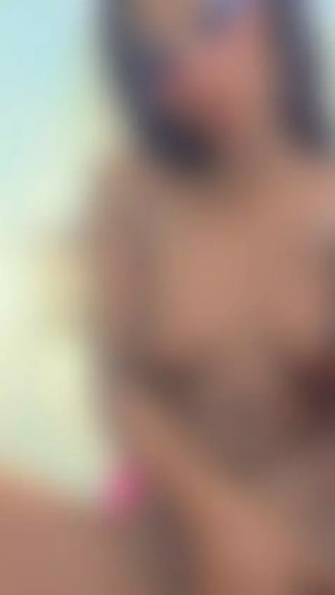 A little closer… don’t be shy 💋 by britneyvega