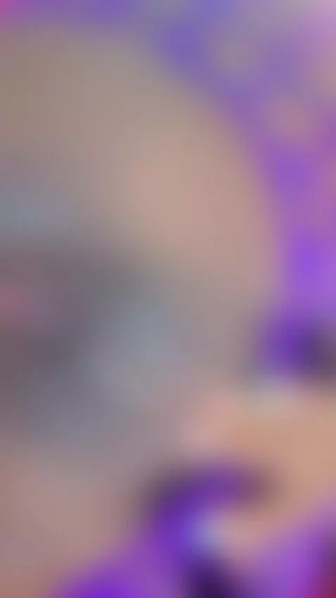 💋 Lovely woman, soft curves and a confident glow that feels ... by britneyvega