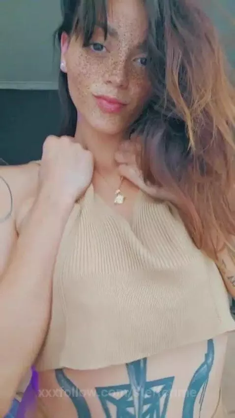 Who wants to give me a lick? 🔥 by steffcrime