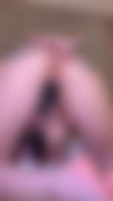 I love playing with my anus, can you help me? by carol-ferrer2