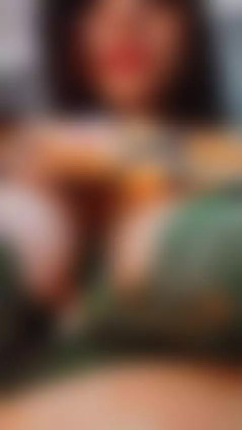 emma is hot
https://www.camsoda.com/emmarous3 by emmarous3