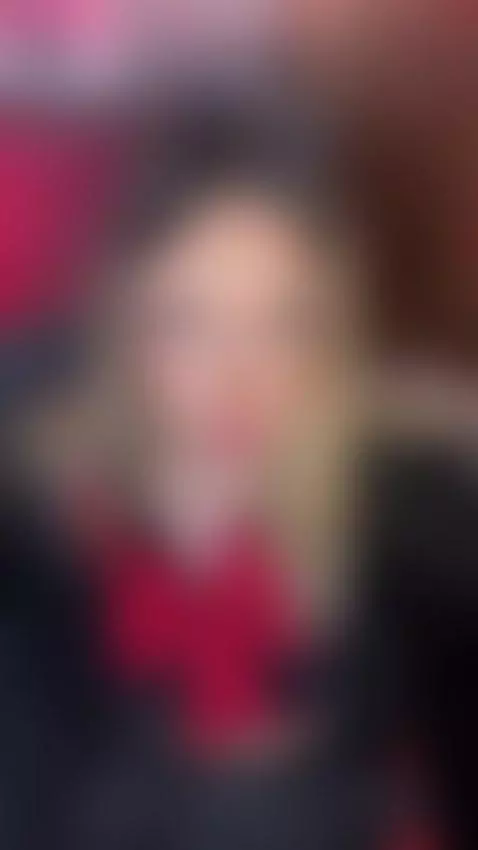 Do you want to see me on my knees? by beccajohnson