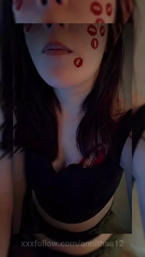 some kisses daddy  💙😏🔥💦🤤🥴 by annithaa12