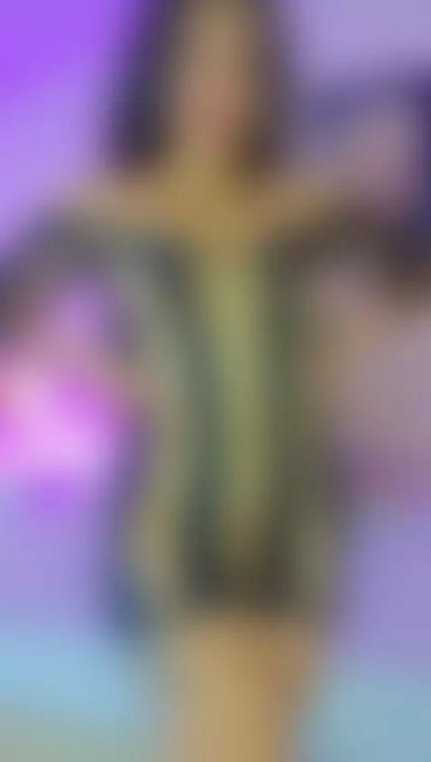 You want a close view ? by ashlye-small