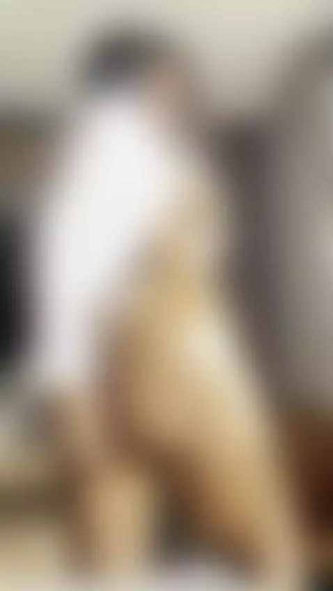 i want to hypnotize you with my body 😈🍒 by lucero-black